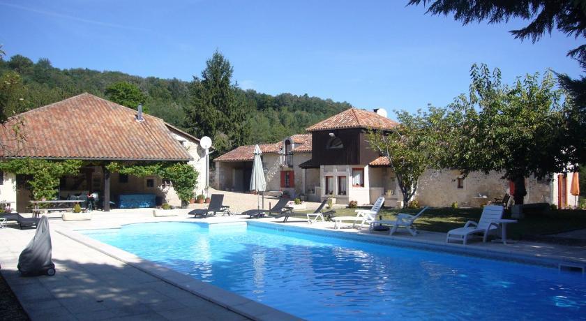 Les De La Treille Hébergement de vacances *